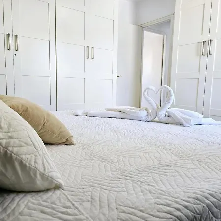 דירה Lovely Town Centre